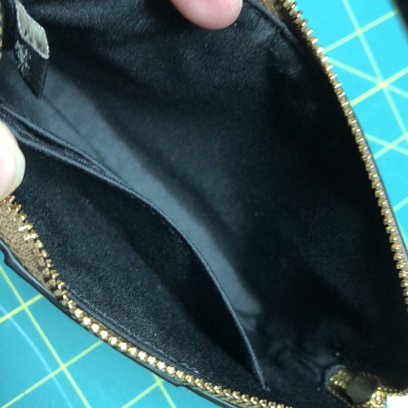 Signature coach zippered change purse and brown brand new with tags - Picture 2 of 9